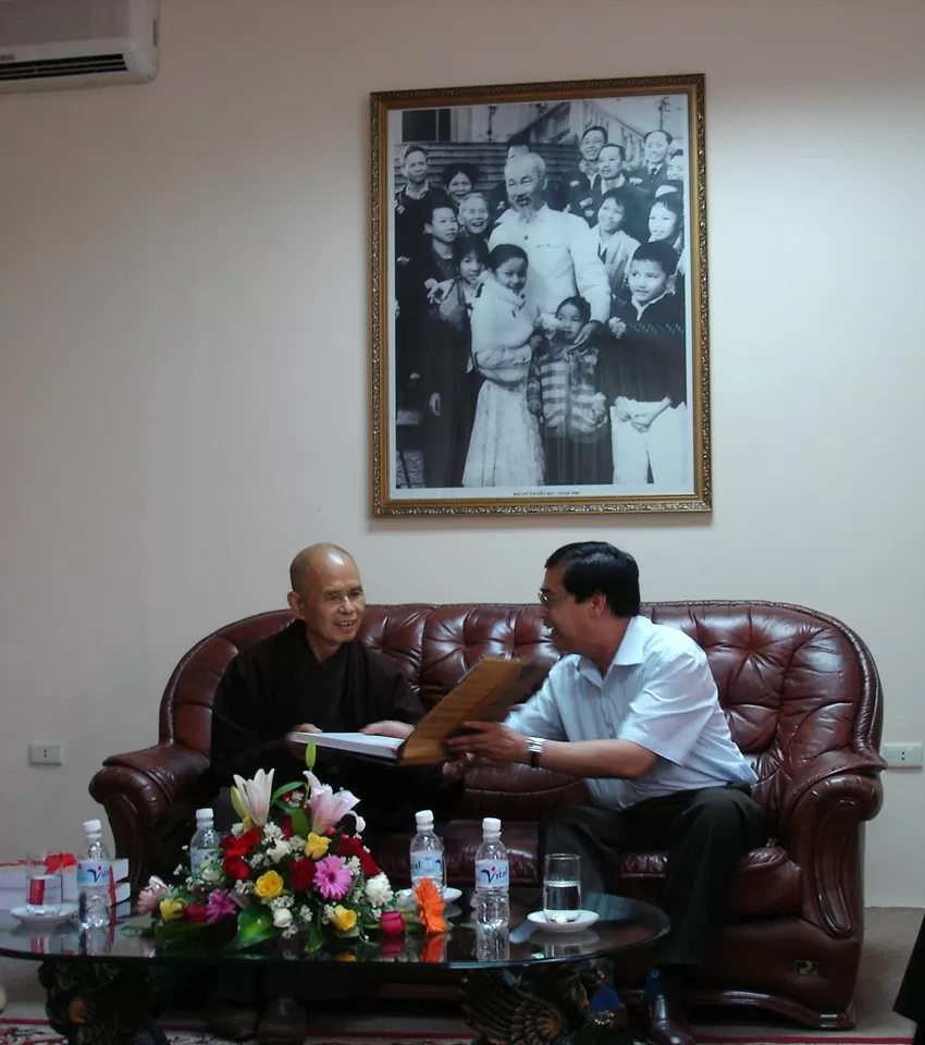 Mối duyên với công tác về người Việt Nam ở nước ngoài Mối duyên với công tác về người Việt Nam ở nước ngoài