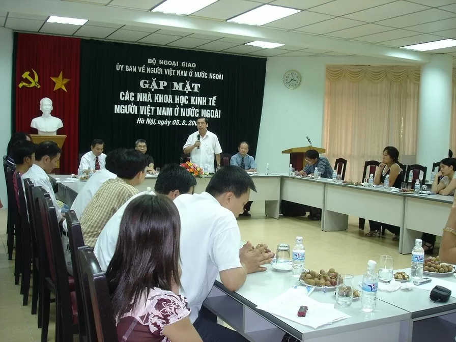 Mối duyên với công tác về người Việt Nam ở nước ngoài Mối duyên với công tác về người Việt Nam ở nước ngoài