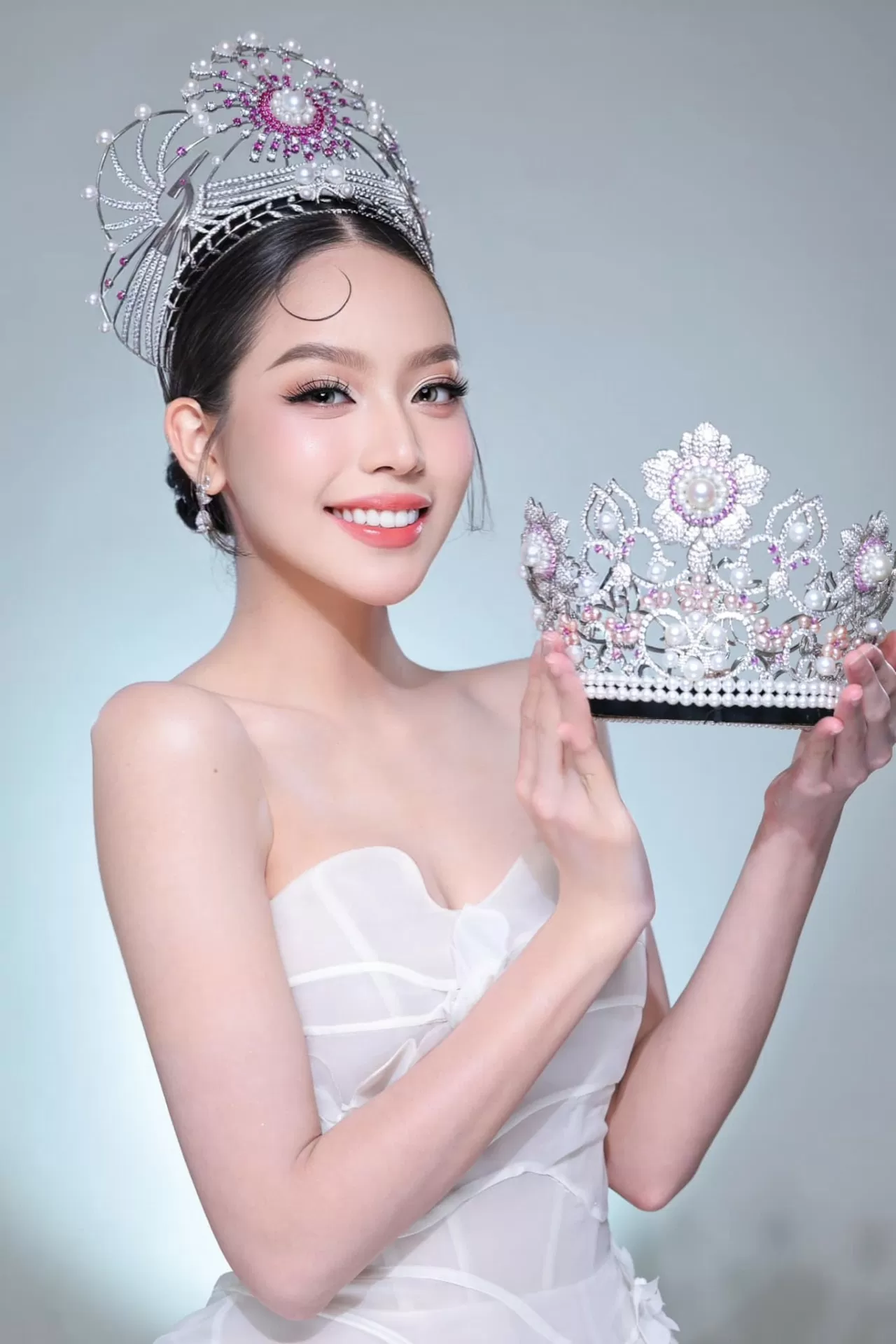 Nhan sắc 'Mỹ nhân của năm 2024' Huỳnh Thị Thanh Thủy Nhan sắc 'Mỹ nhân của năm 2024' Huỳnh Thị Thanh Thủy