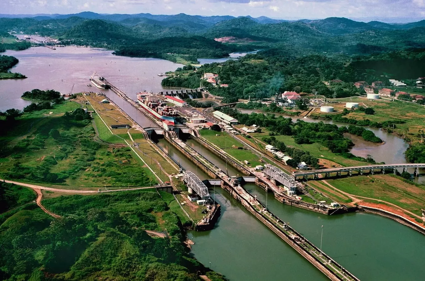 Mỹ được phép đưa quân đến kênh đào Panama?