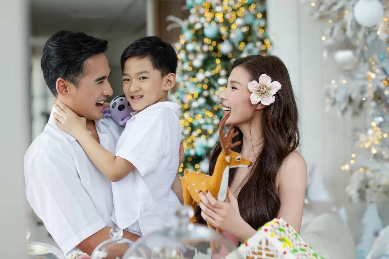 Không khí Noel ngập tràn trong mái ấm nhỏ của diễn viên Thúy Diễm Không khí Noel ngập tràn trong mái ấm nhỏ của diễn viên Thúy Diễm