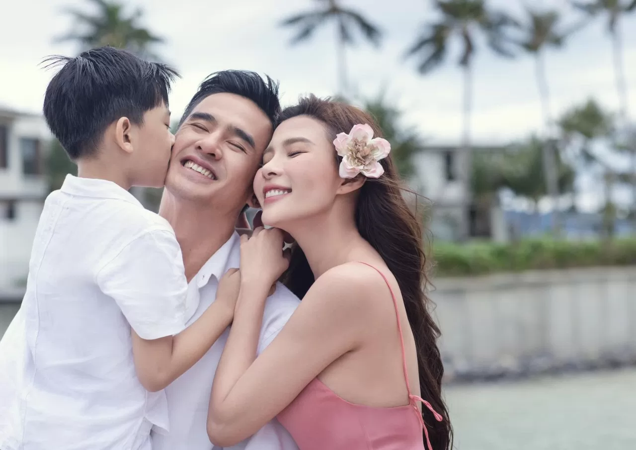 Không khí Noel ngập tràn trong mái ấm nhỏ của diễn viên Thúy Diễm Không khí Noel ngập tràn trong mái ấm nhỏ của diễn viên Thúy Diễm