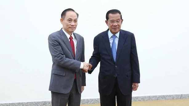 Trưởng ban Đối ngoại Trung ương Lê Hoài Trung thăm và làm việc tại Campuchia