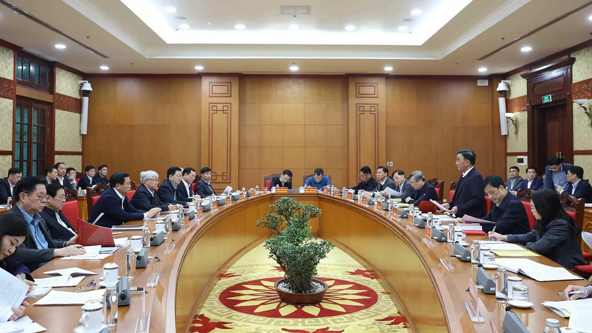 Thường trực Ban Bí thư làm việc với các cơ quan của Đảng, Mặt trận Tổ quốc về Nghị quyết 18 Thường trực Ban Bí thư làm việc với các cơ quan của Đảng, Mặt trận Tổ quốc về Nghị quyết 18