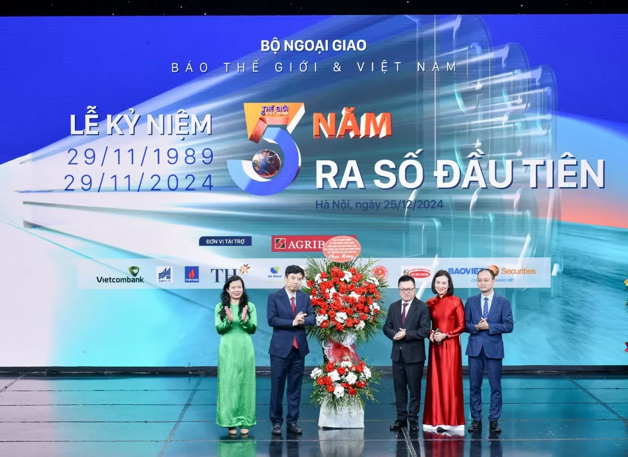 35 năm Báo Thế giới và Việt Nam: Dấu ấn và khát vọng vươn xa 35 năm Báo Thế giới và Việt Nam: Dấu ấn và khát vọng vươn xa