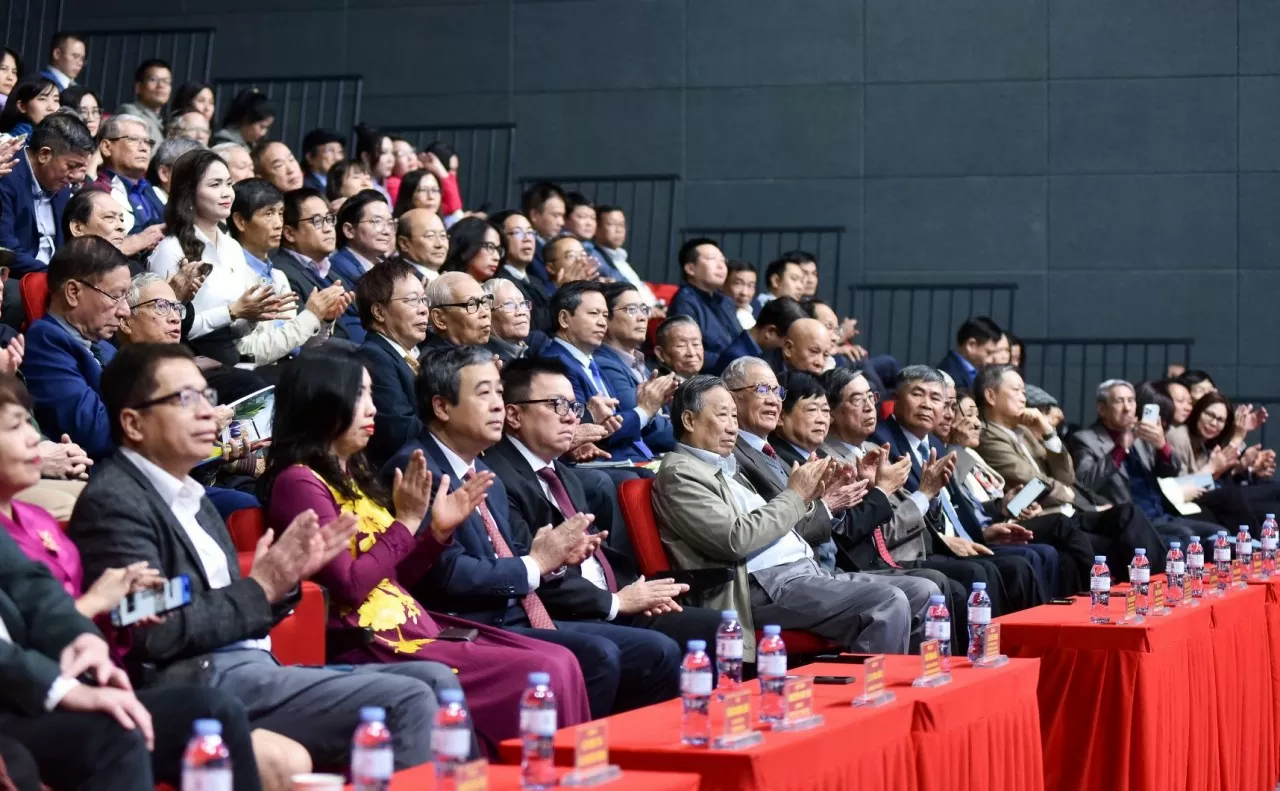 35 năm Báo Thế giới và Việt Nam: Dấu ấn và khát vọng vươn xa 35 năm Báo Thế giới và Việt Nam: Dấu ấn và khát vọng vươn xa