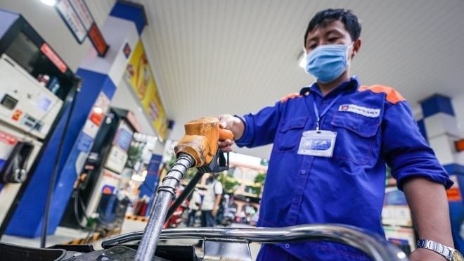 gia xang dau hom nay 44 the gioi lao doc khong phanh trong nuoc dong loat tang