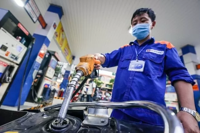 Giá xăng dầu hôm nay 26/12: