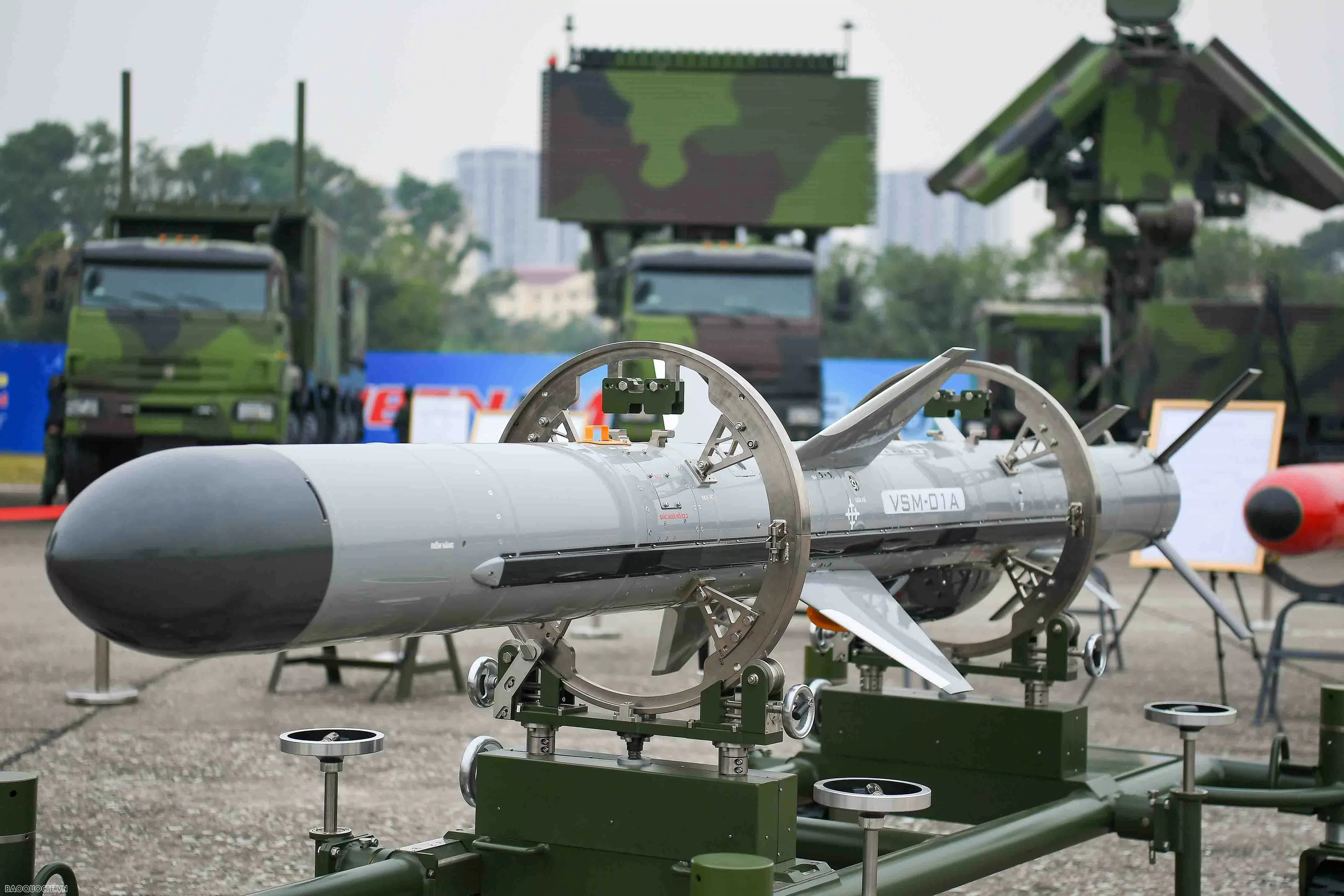 Vũ khí ‘make in Vietnam’ khẳng định trí tuệ, tinh thần tự lực, tự cường của quân đội ta Vũ khí ‘make in Vietnam’ khẳng định trí tuệ, tinh thần tự lực, tự cường của quân đội ta