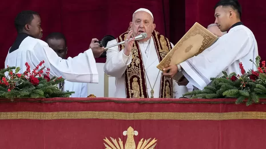 Xung đột Nga-Ukraine: Giáo hoàng Francis kêu gọi 'đàm phán vì một nền hòa bình công bằng' Xung đột Nga-Ukraine: Giáo hoàng Francis kêu gọi 'đàm phán vì một nền hòa bình công bằng'