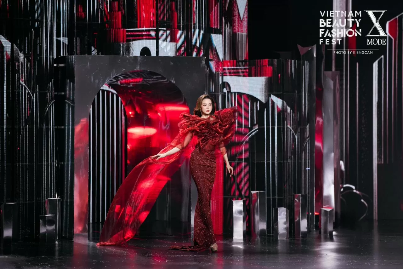 Hoa hậu Lê Nguyễn Bảo Ngọc Hoa hậu Lê Nguyễn Bảo Ngọc