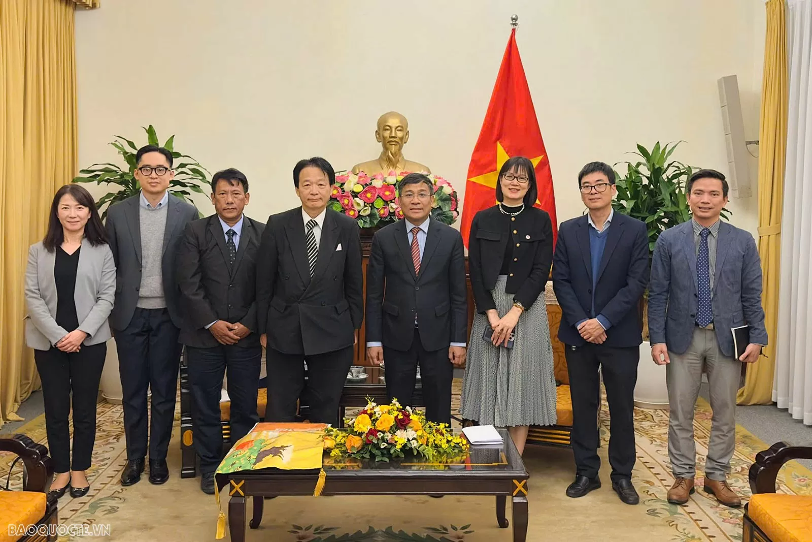 Thứ trưởng Thường trực Nguyễn Minh Vũ tiếp Lãnh sự danh dự Việt Nam tại thành phố Nagoya, Nhật Bản Thứ trưởng Thường trực Nguyễn Minh Vũ tiếp Lãnh sự danh dự Việt Nam tại thành phố Nagoya, Nhật Bản