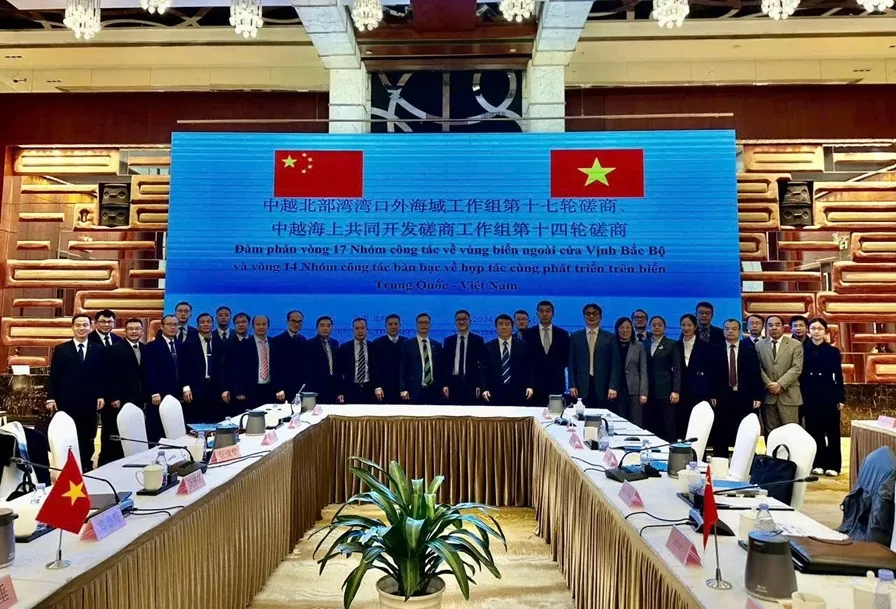 uộc họp Vòng 17 Nhóm công tác về vùng biển ngoài cửa Vịnh Bắc Bộ và Cuộc họp Vòng 14 Nhóm Công tác bàn bạc về hợp tác cùng phát triển trên biển Việt Nam-Trung Quốc. (Ảnh: UB) uộc họp Vòng 17 Nhóm công tác về vùng biển ngoài cửa Vịnh Bắc Bộ và Cuộc họp Vòng 14 Nhóm Công tác bàn bạc về hợp tác cùng phát triển trên biển Việt Nam-Trung Quốc. (Ảnh: UB)