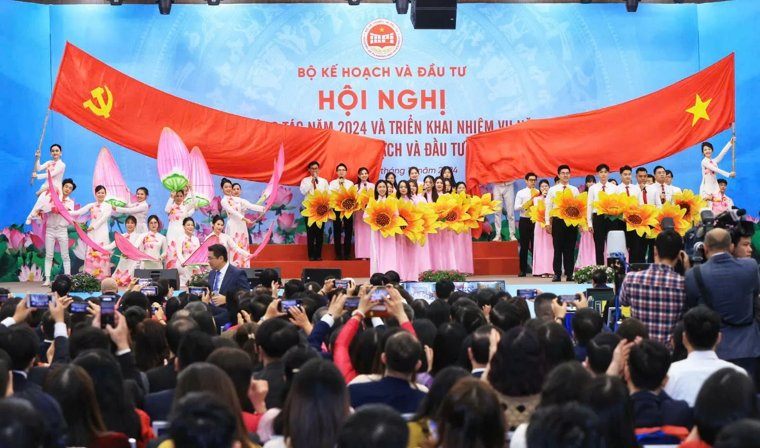 Thủ tướng Phạm Minh Chính: abc Thủ tướng Phạm Minh Chính: abc