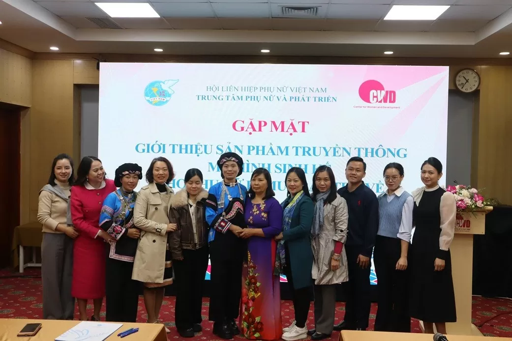 Nhân rộng những mô hình sinh kế hỗ trợ phụ nữ bị mua bán trở về Nhân rộng những mô hình sinh kế hỗ trợ phụ nữ bị mua bán trở về