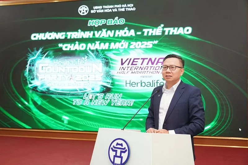 Ông Vũ Văn Thắng - Tổng Giám Đốc Herbalife Việt Nam và Campuchia phát biểu tại Họp báo giới thiệu Chương trình Lan tỏa năng lượng năm mới cùng chuỗi sự kiện Herbalife Countdown Party 2025