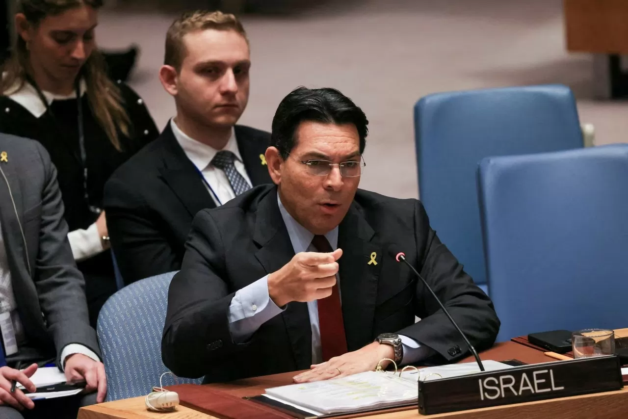Đại sứ Israel tại Liên hợp quốc Danny Danon phát biểu trong một cuộc họp của Hội đồng Bảo an Liên hợp quốc ngày 30/12. (Nguồn: Reuters) Đại sứ Israel tại Liên hợp quốc Danny Danon phát biểu trong một cuộc họp của Hội đồng Bảo an Liên hợp quốc ngày 30/12. (Nguồn: Reuters)