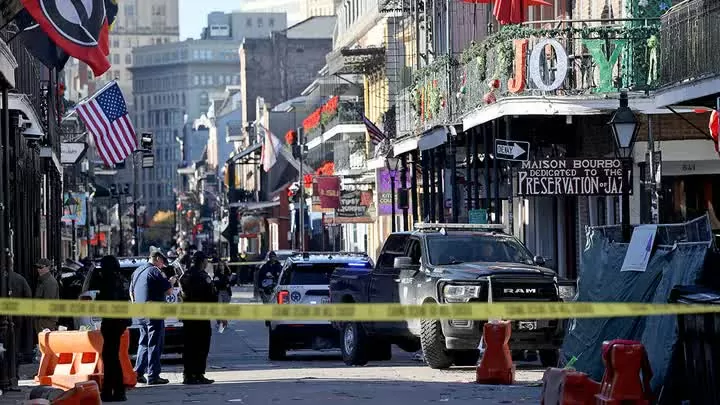 Mỹ: Đâm xe và xả súng vào đám đông ở New Orleans khiến hàng chục người thương vong Mỹ: Đâm xe và xả súng vào đám đông ở New Orleans khiến hàng chục người thương vong