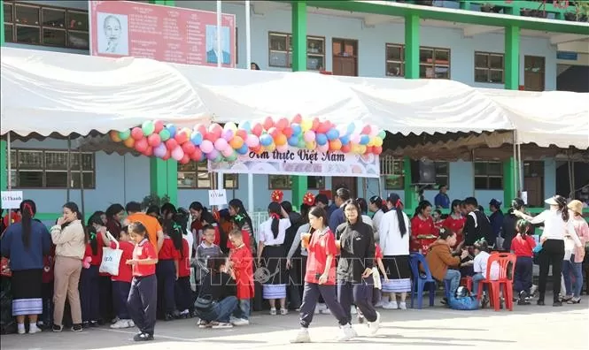 Khu ẩm thực mang đậm nét văn hóa Việt Nam tại Hội chợ. Ảnh: Xuân Tú - PV TTXVN tại Lào Khu ẩm thực mang đậm nét văn hóa Việt Nam tại Hội chợ. Ảnh: Xuân Tú - PV TTXVN tại Lào