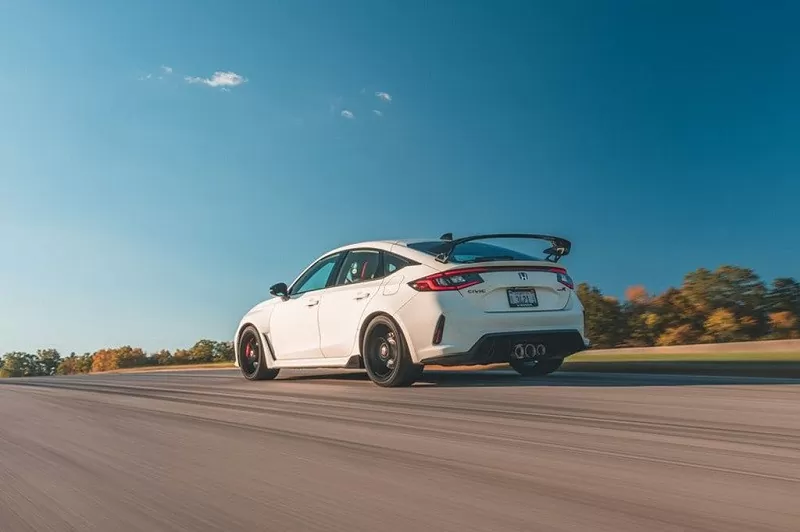 Honda Civic Type R tại Việt Nam âm thầm tăng giá bán