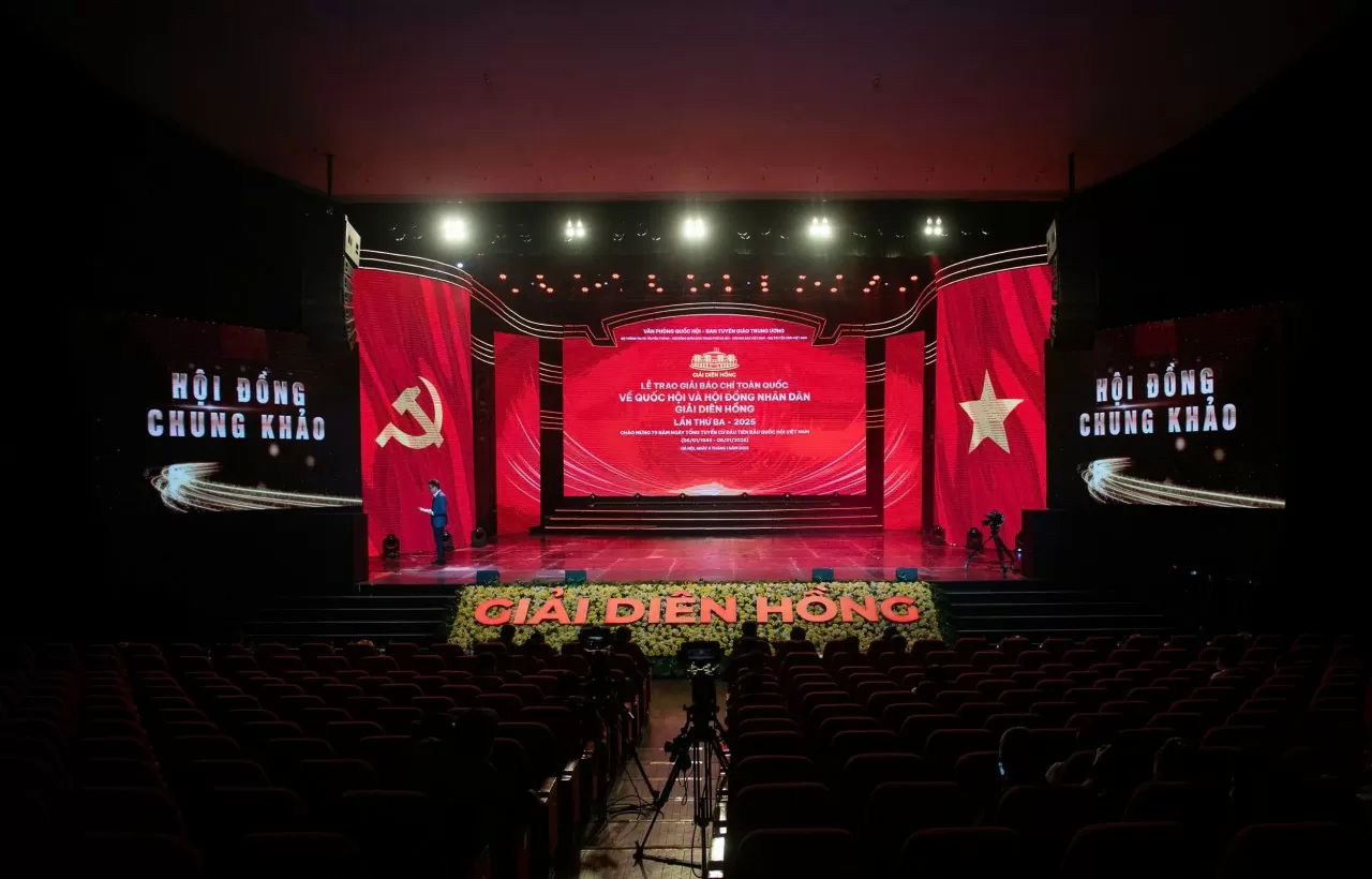 Hoàn tất công tác chuẩn bị Lễ trao Giải Diên Hồng lần thứ ba - 2025 Hoàn tất công tác chuẩn bị Lễ trao Giải Diên Hồng lần thứ ba - 2025