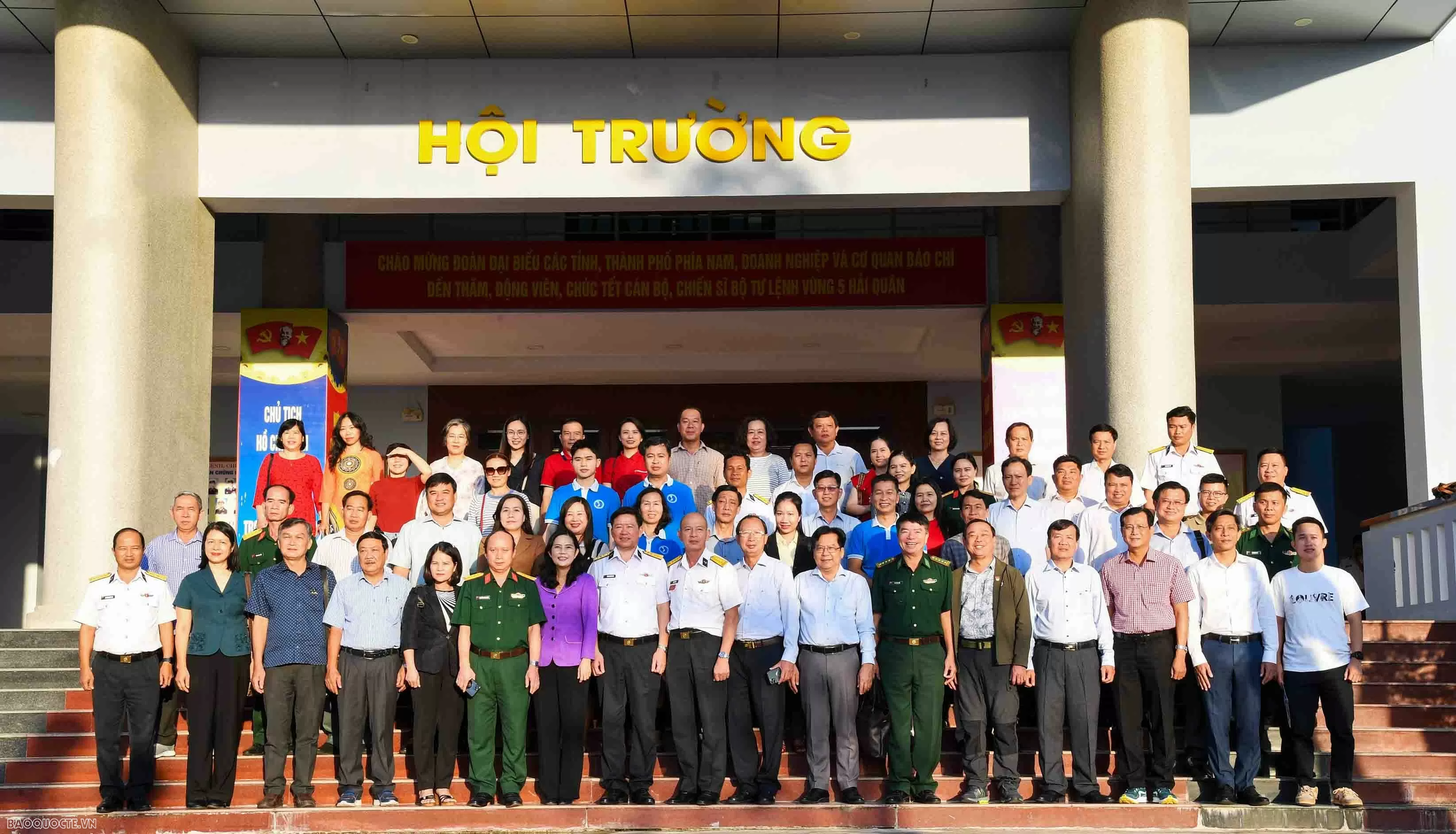 Vùng 5 tổ chức thăm, động viên, chúc Tết cán bộ, chiến sĩ và nhân dân vùng biển Tây Nam Vùng 5 Hải quân tổ chức thăm, động viên, chúc Tết cán bộ, chiến sĩ và nhân dân vùng biển Tây Nam
