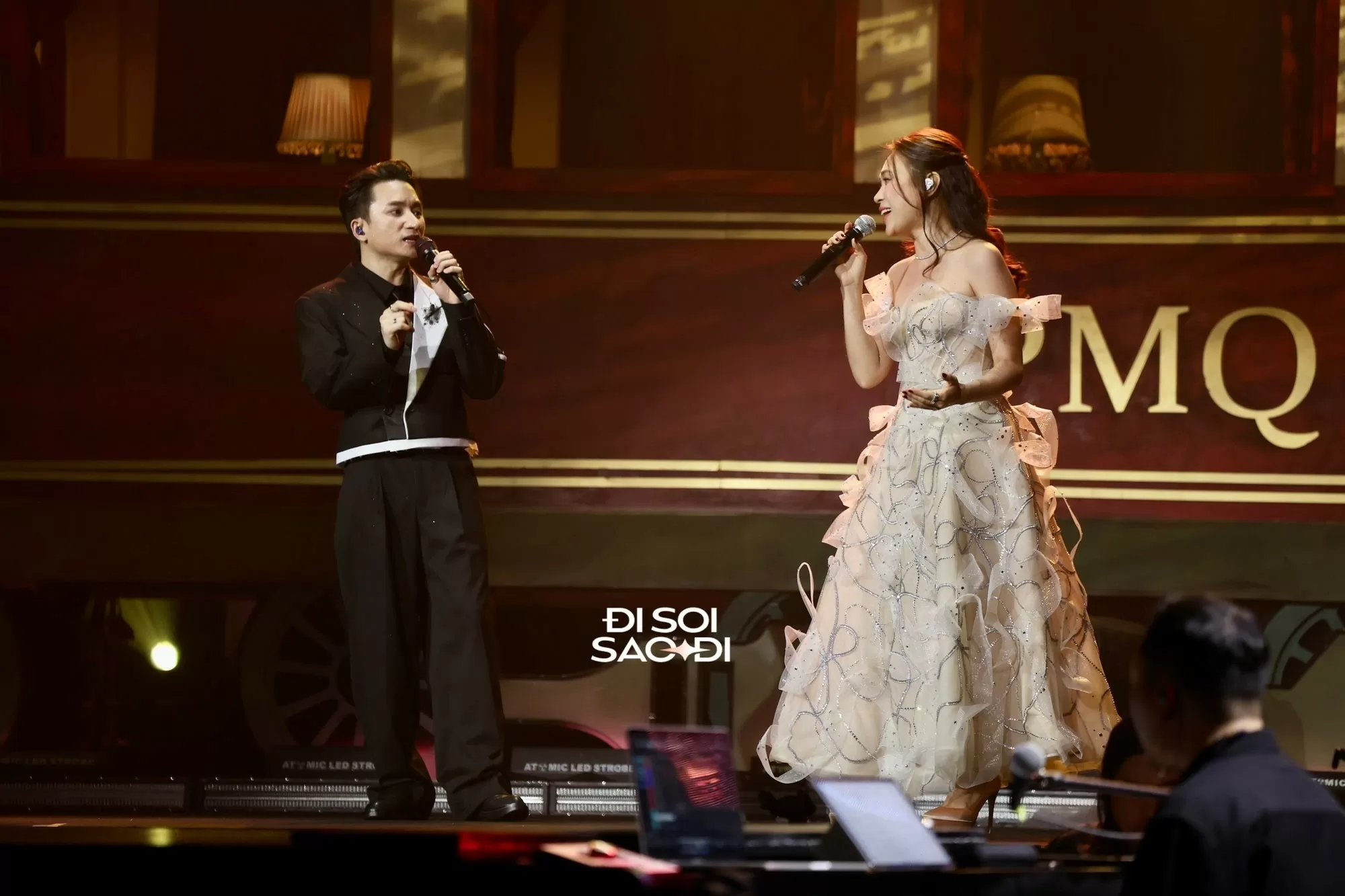 Mỹ Tâm tiết lộ hào hứng và không nhận cát-xê trong show của Phan Mạnh Quỳnh Mỹ Tâm hào hứng và không nhận cát-xê trong show của Phan Mạnh Quỳnh