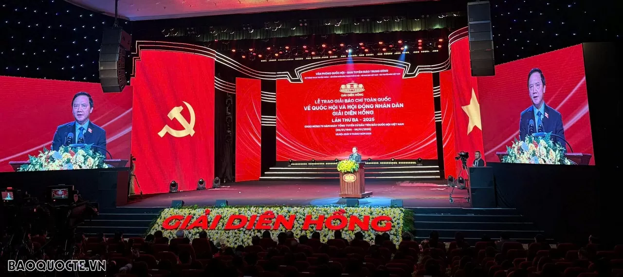 Lễ trao giải Diên Hồng lần thứ ba - 2025: Vinh danh 83 tác phẩm xuất sắc nhất Lễ trao giải Diên Hồng lần thứ ba - 2025: Vinh danh 83 tác phẩm xuất sắc nhất