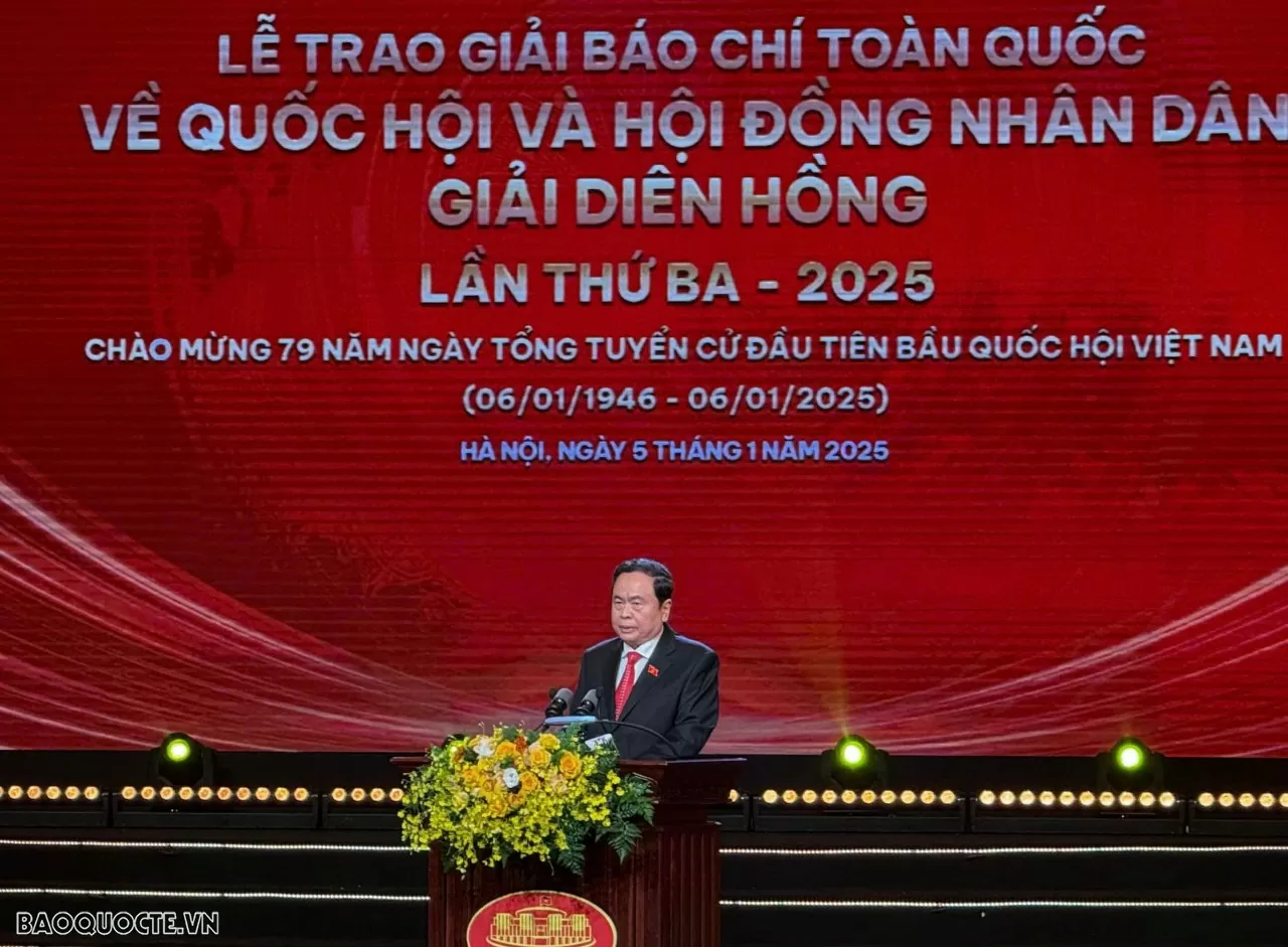 Lễ trao giải Diên Hồng lần thứ ba - 2025: Vinh danh 83 tác phẩm xuất sắc nhất Lễ trao giải Diên Hồng lần thứ ba - 2025: Vinh danh 83 tác phẩm xuất sắc nhất