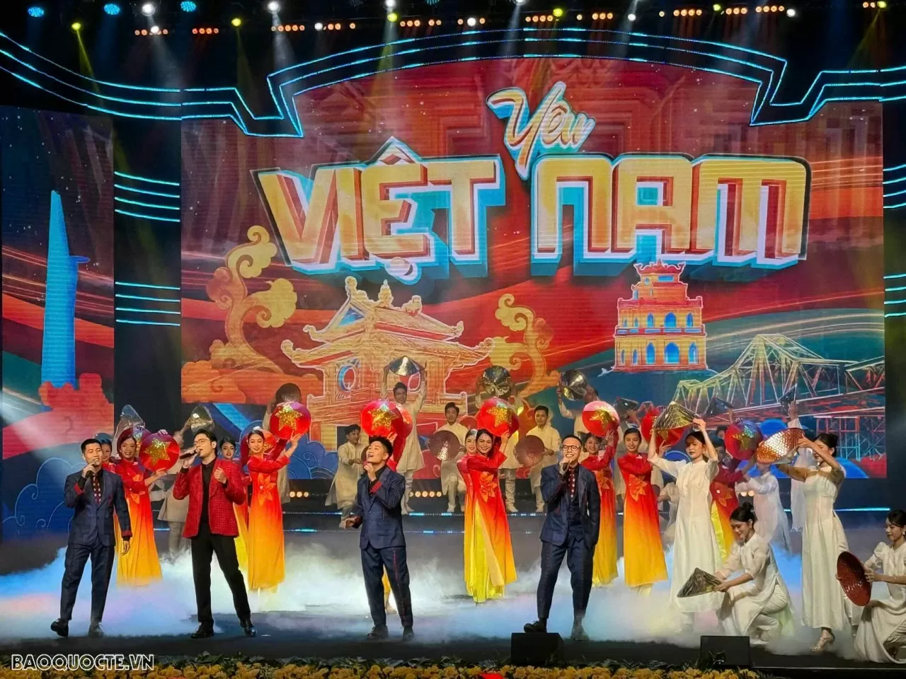 Lễ trao giải Diên Hồng lần thứ ba - 2025: Vinh danh 83 tác phẩm xuất sắc nhất Lễ trao giải Diên Hồng lần thứ ba 2025: Vinh danh 83 tác phẩm xuất sắc nhất