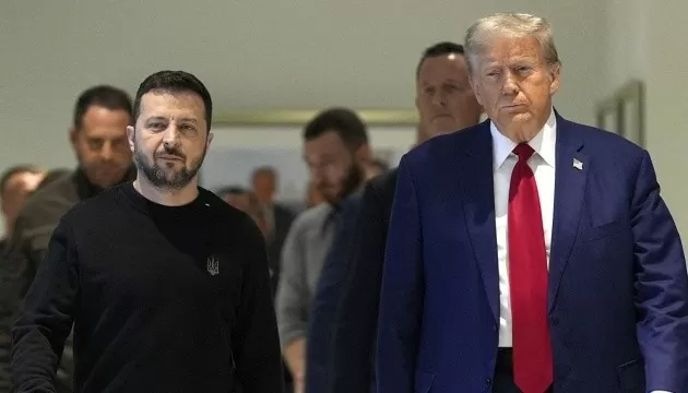 Tổng thống Ukraine tuyên bố với ông Trump 'không cần quà của Mỹ', nhòm ngó tài sản khủng của Nga để làm một việc Tổng thống Ukraine tuyên bố với ông Trump 'không cần quà của Mỹ', nhòm ngó tài sản khủng của Nga để làm một việc