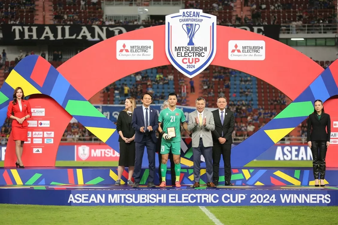 Xuân Son giành hai giải thưởng cá nhân ở ASEAN Cup 2024 Xuân Son giành hai giải thưởng cá nhân ở ASEAN Cup 2024
