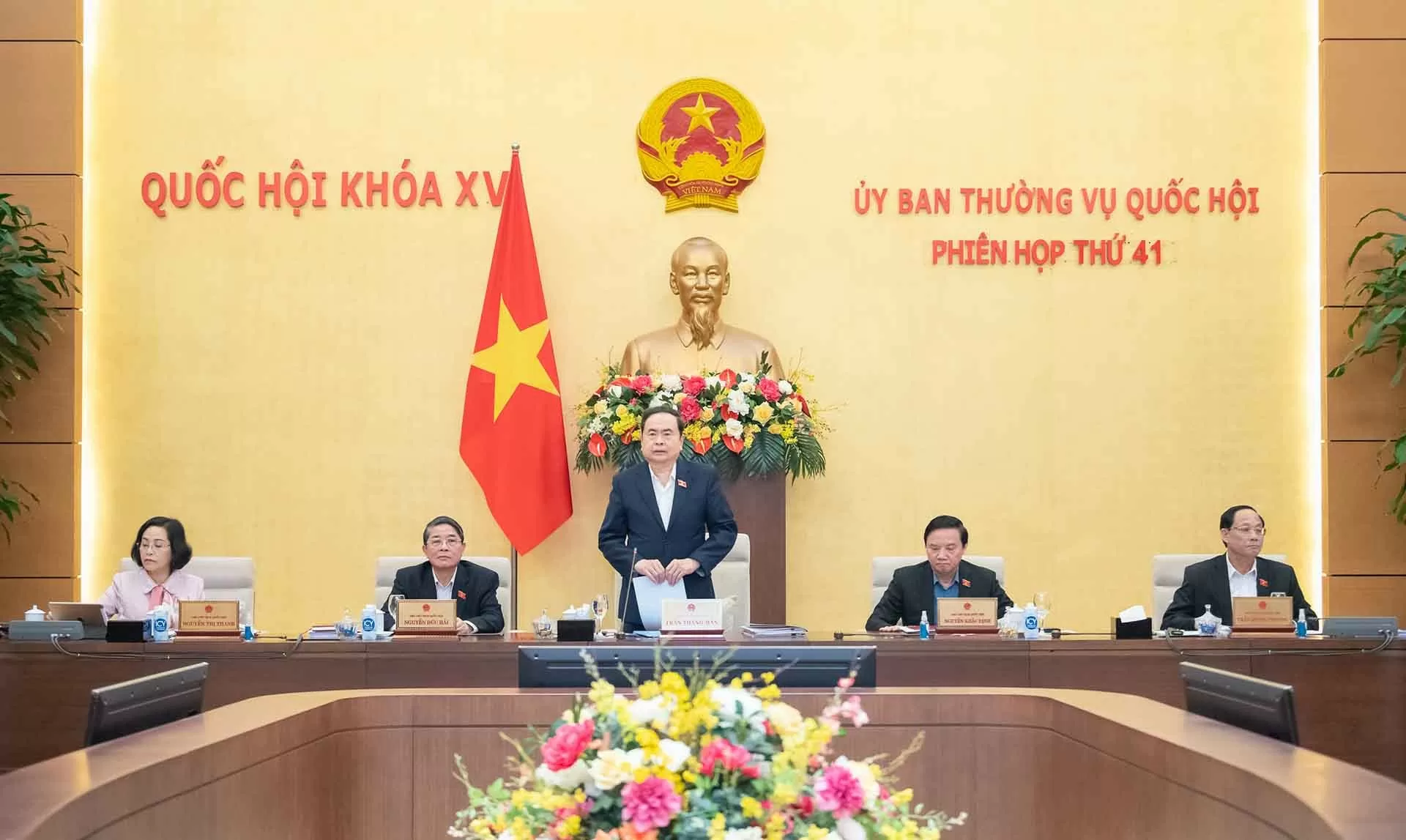 Khai mạc phiên họp thứ 41 của Ủy ban Thường vụ Quốc hội Khai mạc phiên họp thứ 41 của Ủy ban Thường vụ Quốc hội