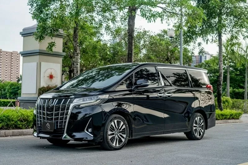 Toyota Alphard tăng giá bán 140 triệu đồng tại Việt Nam Toyota Alphard tăng giá bán 140 triệu đồng tại Việt Nam