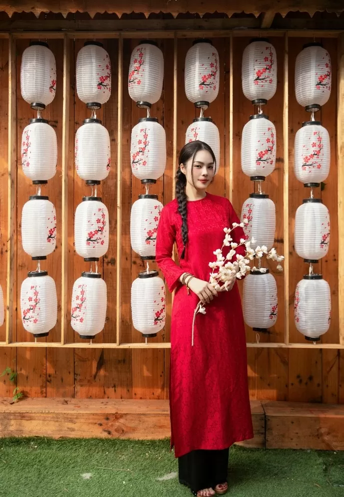 Diễn viên Dương Cẩm Lynh đẹp nền nã trong tà áo dài Diễn viên Dương Cẩm Lynh đẹp nền nã trong tà áo dài