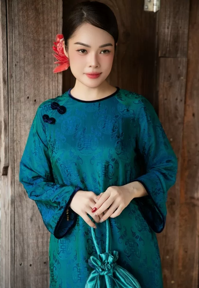 Diễn viên Dương Cẩm Lynh đẹp nền nã trong tà áo dài Diễn viên Dương Cẩm Lynh đẹp nền nã trong tà áo dài