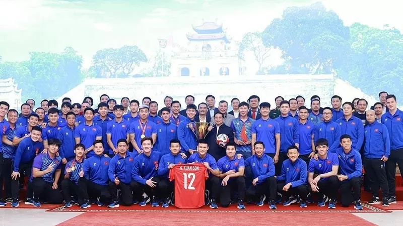 Thủ tướng gặp mặt, khen thưởng Đội tuyển Việt Nam giành chức vô địch ASEAN Cup 2024 Thủ tướng gặp mặt, khen thưởng Đội tuyển Việt Nam giành chức vô địch ASEAN Cup 2024