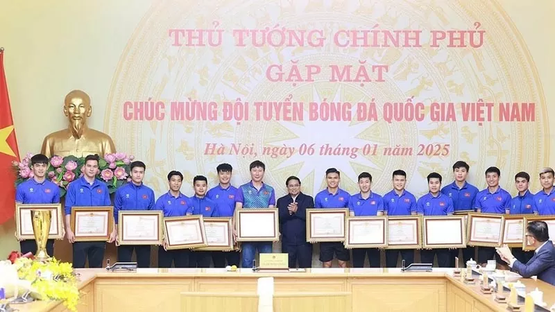 Thủ tướng gặp mặt, khen thưởng Đội tuyển Việt Nam giành chức vô địch ASEAN Cup 2024 Thủ tướng gặp mặt, khen thưởng Đội tuyển Việt Nam giành chức vô địch ASEAN Cup 2024