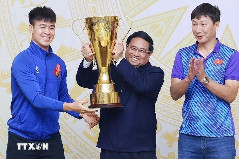 Thủ tướng gặp mặt, khen thưởng Đội tuyển Việt Nam giành chức vô địch ASEAN Cup 2024 Thủ tướng gặp mặt, khen thưởng Đội tuyển Việt Nam giành chức vô địch ASEAN Cup 2024