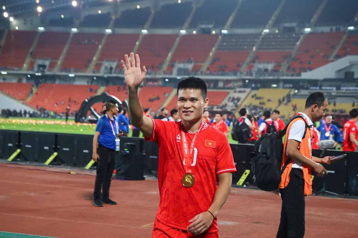 HLV Kim Sang Sik: Tôi thấy có lỗi với Tuấn Hải HLV Kim Sang Sik: Tôi thấy có lỗi với Tuấn Hải