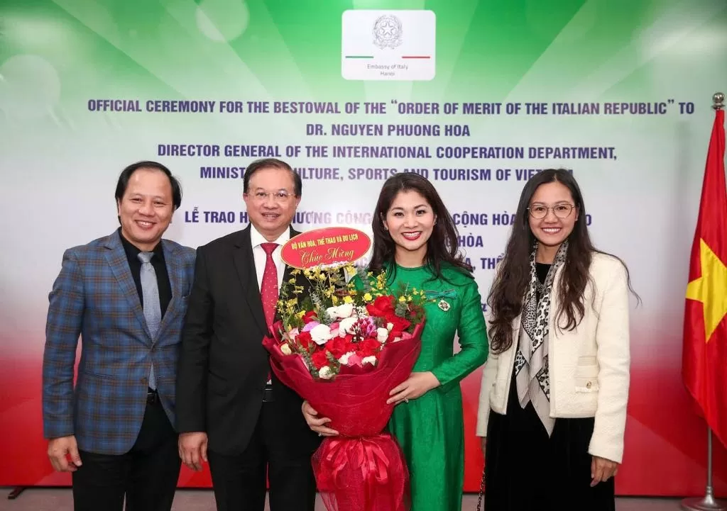 TS. Nguyễn Phương Hòa được Italy vinh danh với Huân chương Công trạng TS. Nguyễn Phương Hòa được Italy vinh danh Huân chương Công trạng
