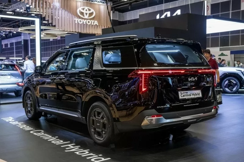 Kia Carnival hybrid 'rục rịch' ra mắt thị trường Việt Nam, giá dự kiến gần 1,85 tỷ đồng Kia Carnival hybrid 'rục rịch' ra mắt thị trường Việt Nam, giá dự kiến gần 1,85 tỷ đồng