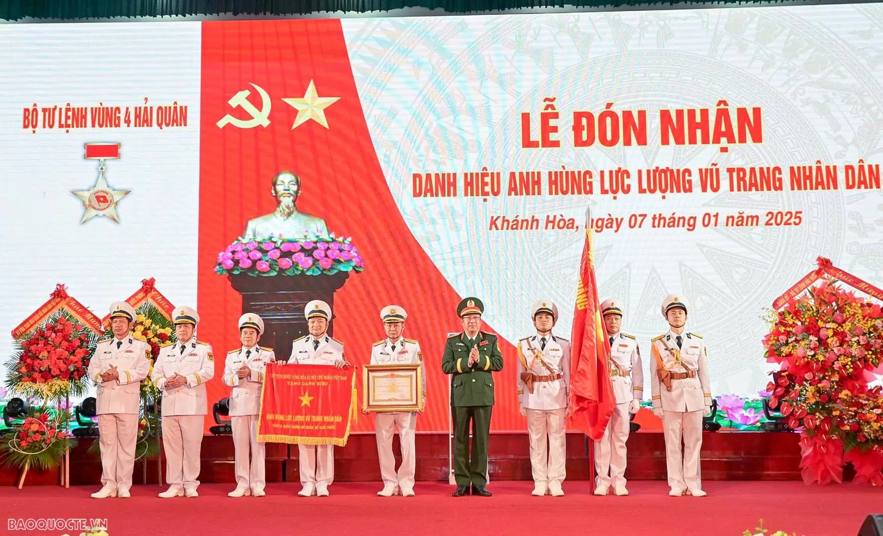 Vùng 4 Hải quân đón nhận danh hiệu Anh hùng lực lượng vũ trang nhân dân Vùng 4 Hải quân đón nhận danh hiệu Anh hùng lực lượng vũ trang nhân dân