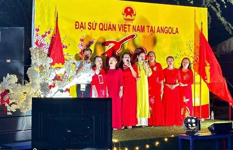 Xuân Quê hương 2025 tại Angola: Rộn ràng không khí mừng Đảng, mừng Xuân, đón chào năm mới Xuân Quê hương 2025 tại Angola: Rộn ràng không khí mừng Đảng, mừng Xuân, đón chào năm mới