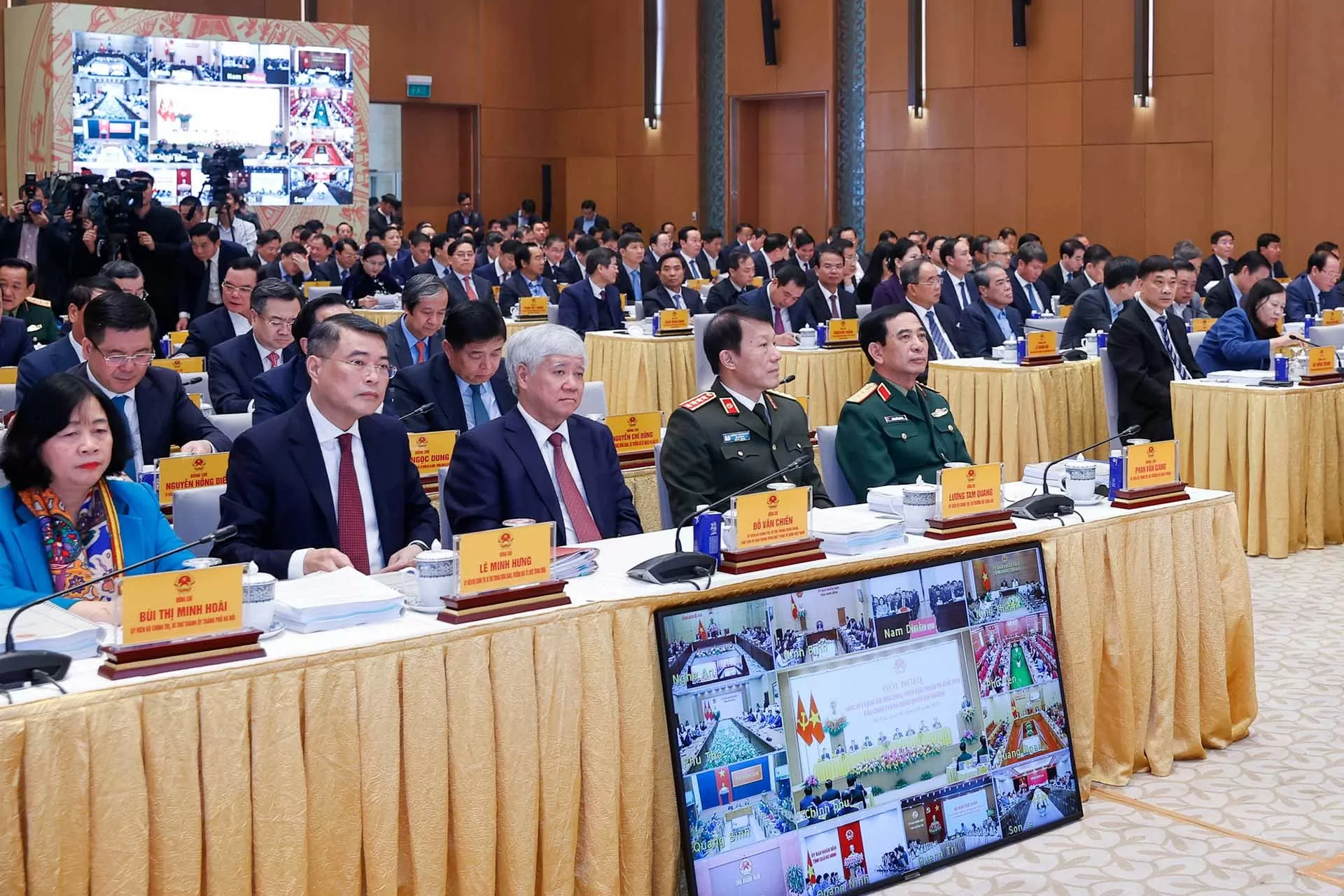 Hội nghị Chính phủ và chính quyền địa phương: Tăng tốc và bứt phá để đạt mục tiêu của năm 2025 và cả nhiệm kỳ Hội nghị Chính phủ và chính quyền địa phương: Tăng tốc và bứt phá để đạt mục tiêu của năm 2025 và cả nhiệm kỳ