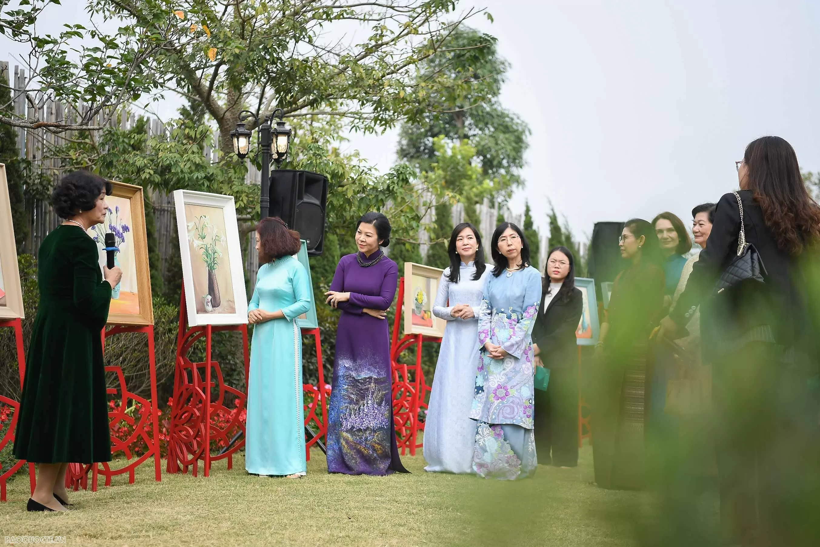 Phu nhân Tổng Bí thư: Sự thân tình, gần gũi của tất cả chị em giống như trong một gia đình ASEAN Phu nhân Tổng Bí thư: Sự thân tình, gần gũi của chị em Nhóm AWCH giống như trong một gia đình ASEAN