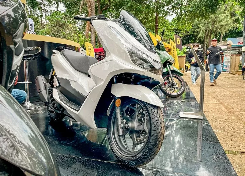 Cận cảnh xe tay ga Honda PCX 125 2025 vừa trình làng tại Việt Nam Cận cảnh xe tay ga Honda PCX 125 2025 vừa trình làng tại Việt Nam