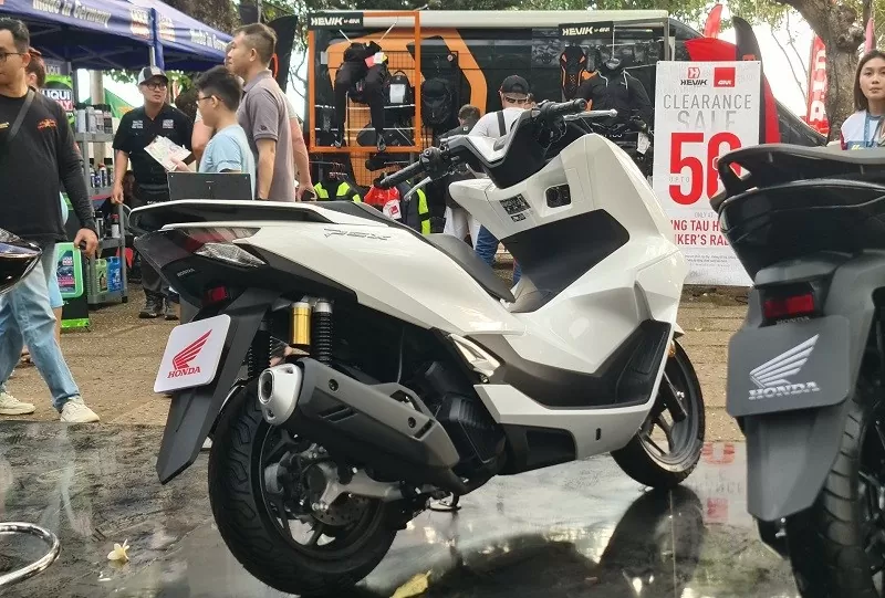 Cận cảnh xe tay ga Honda PCX 125 2025 vừa trình làng tại Việt Nam Cận cảnh xe tay ga Honda PCX 125 2025 vừa trình làng tại Việt Nam