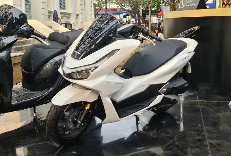 Cận cảnh xe tay ga Honda PCX 125 2025 vừa trình làng tại Việt Nam Cận cảnh xe tay ga Honda PCX 125 2025 vừa trình làng tại Việt Nam
