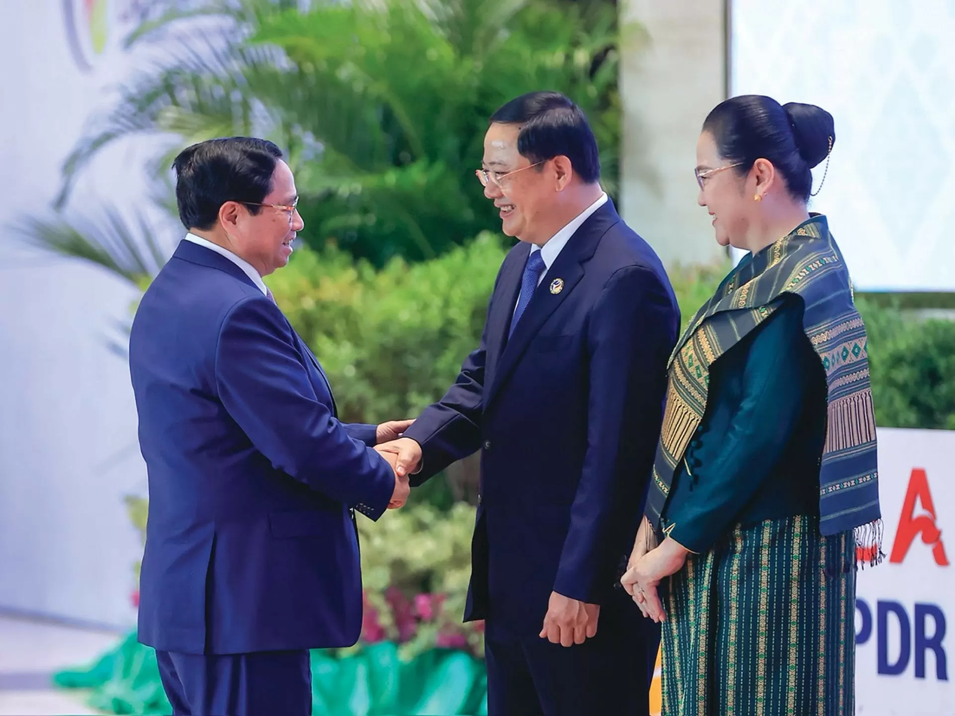 Thủ tướng Phạm Minh Chính thăm, làm việc tại Lào: Nối mạch cho những ‘trái tim’ tạo thêm xung lực Thủ tướng Phạm Minh Chính thăm, làm việc tại Lào: Nối mạch cho những ‘trái tim’ tạo thêm xung lực